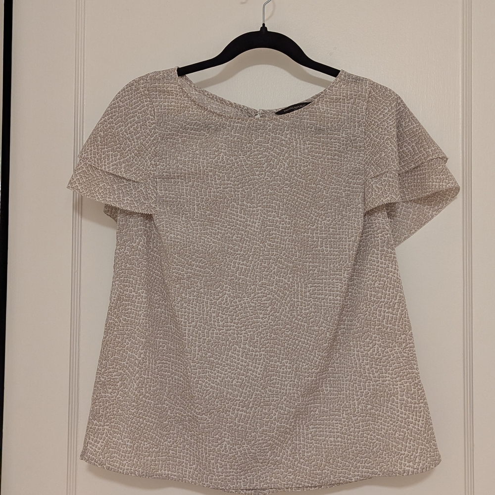 Chic Beige Patterned Blouse
